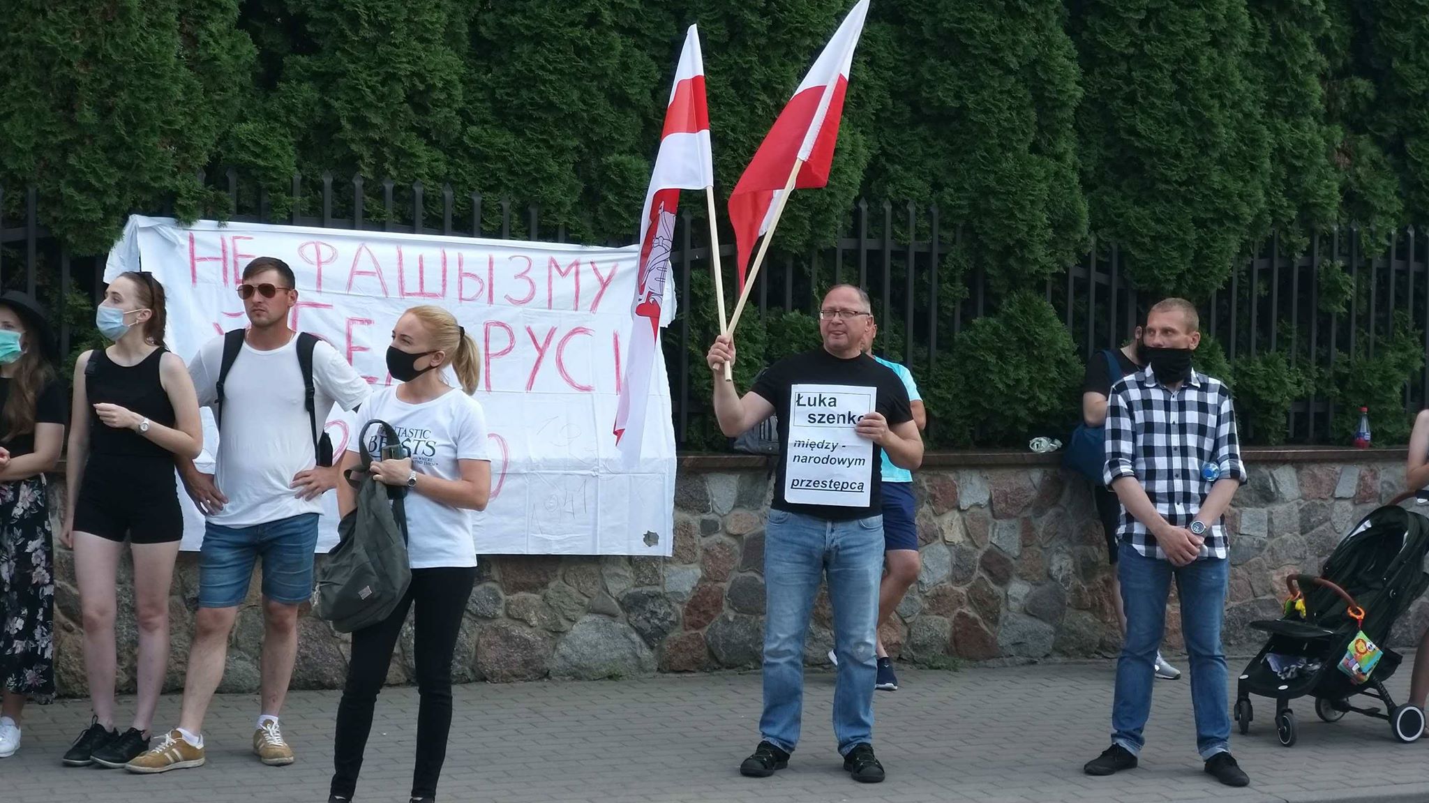 Protest przed Konsulatem Generalnym Białorusi w Białymstoku 11.08.2020
