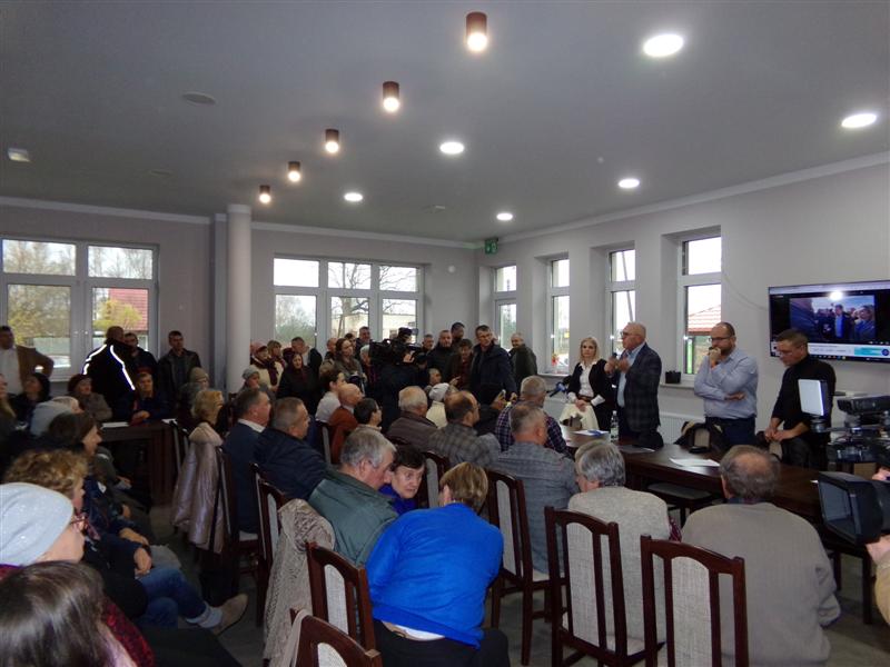 Protest w sprawie budowy kurników w Rogaczach w gm. Milejczyce 19.11.2023