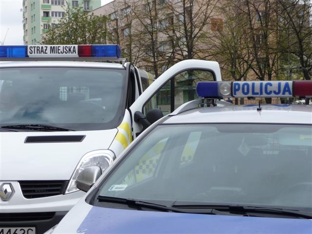 Łomża:  Policjanci i strażnicy miejscy razem będą patrolować szkoły