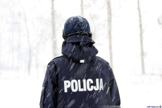 Dzielnicowy uratował 33-latkę przed wychłodzeniem