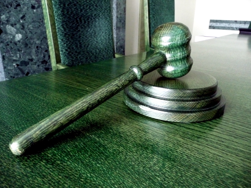 Białystok:  Prokuratura umorzyła dochodzenie dotyczące spalenia w lesie swastyki