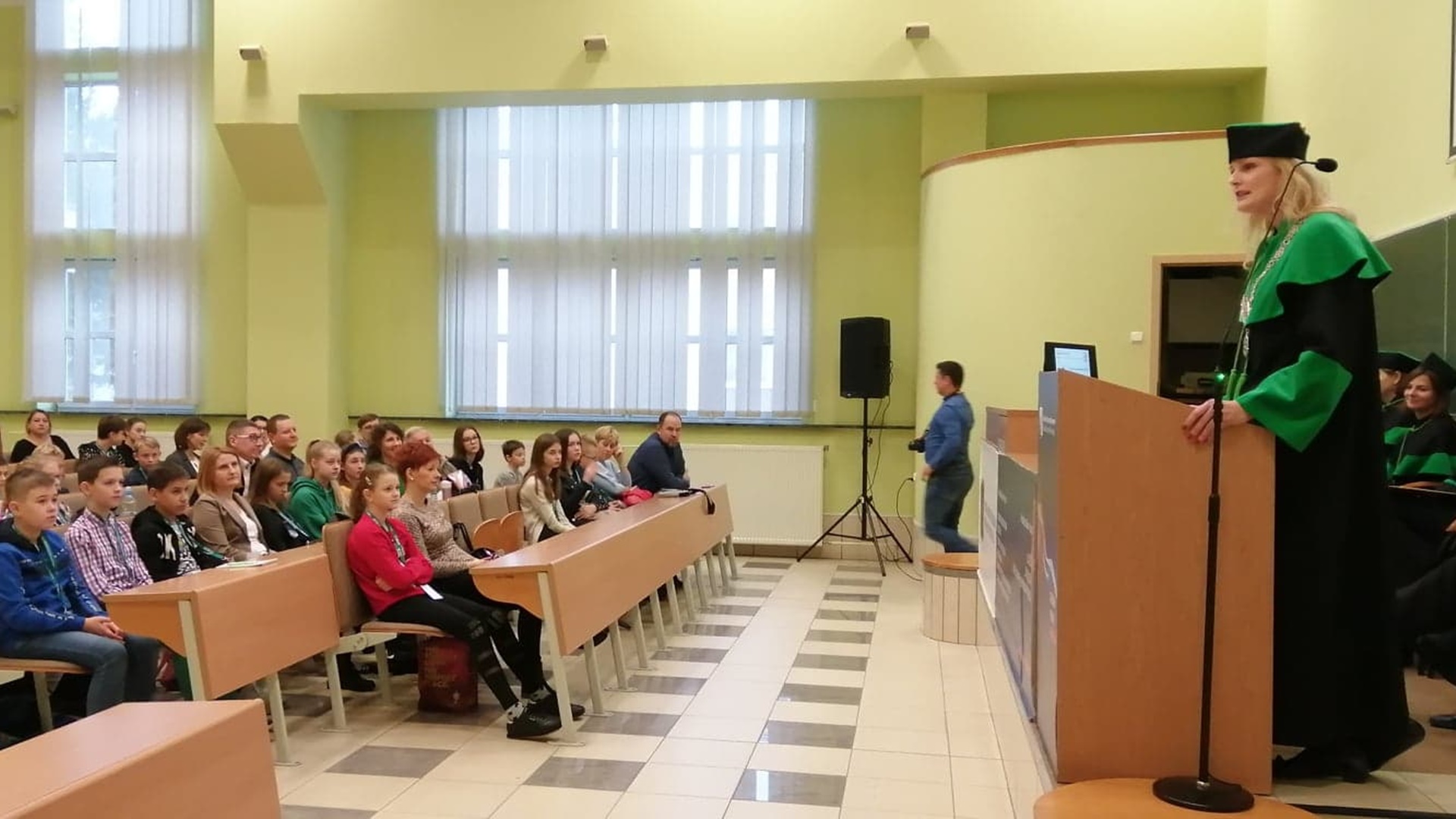 Najmłodsi studenci Uniwersytetu Dziecięcego na Politechnice Białostockiej podsumują zajęcia