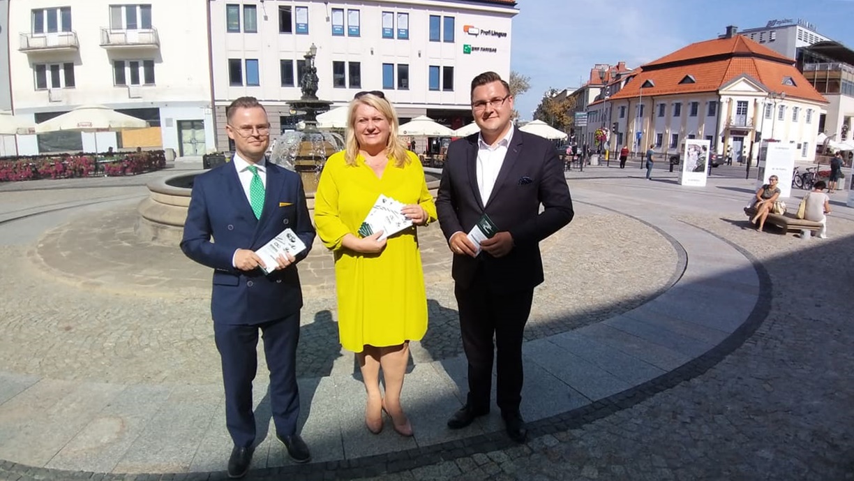 Białostoccy adwokaci przypominają, że pracują nie tylko w sądzie – namawiają, by zgłaszać się po porady