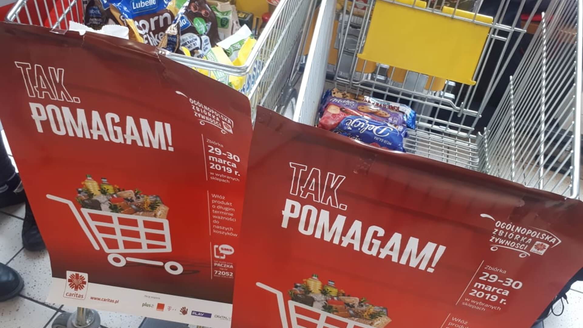 Trwa akcja "TAK. Pomagam!” - zbiórka żywności w sklepach w całym regionie