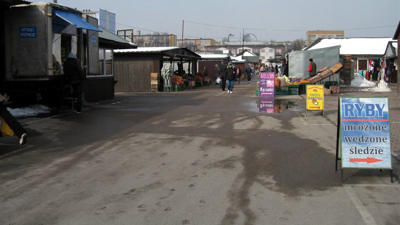 Maleje zainteresowanie wynajmem stoisk na suwalskich bazarze