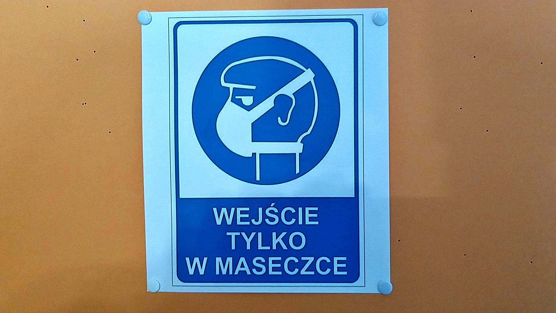 Kilkunastu samorządowców i biznesmenów z Suwalszczyzny trafiło na kwarantannę domową