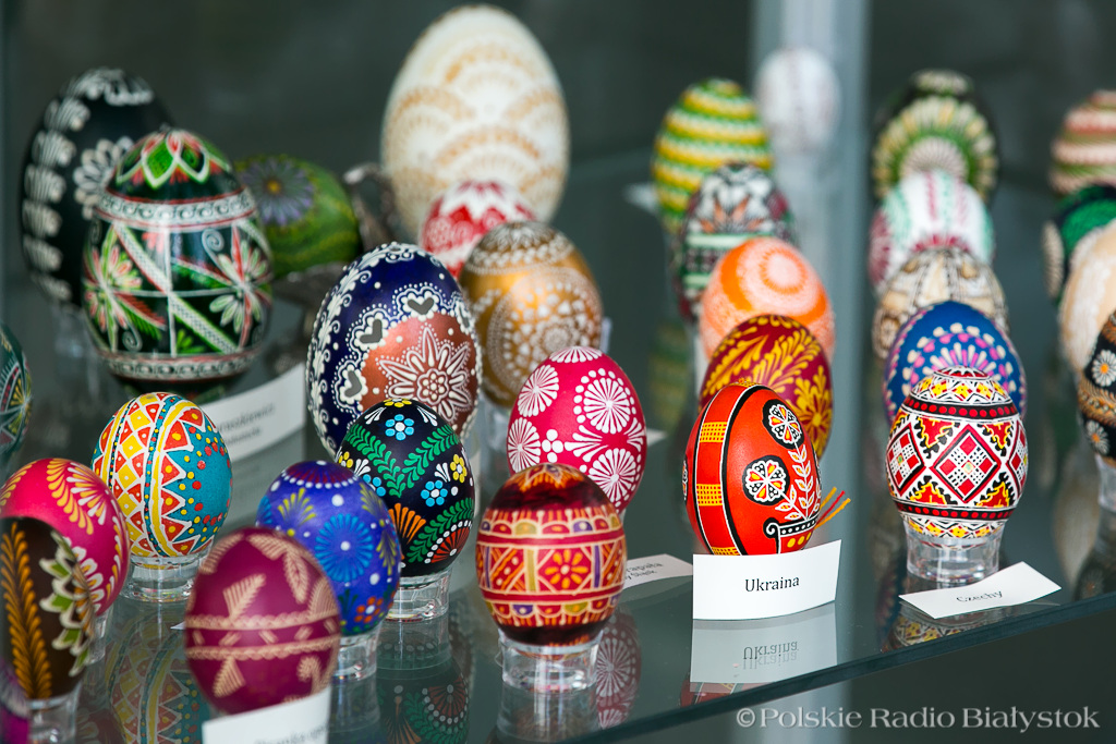 Z Polski, Rosji, Litwy, a także z Egiptu, Tunezji czy Turcji. W OiFP można oglądać wystawę "Pisanki świata"