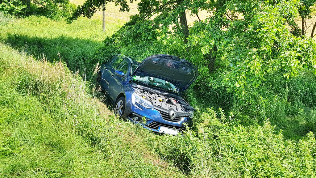 Wypadek na drodze Łomża - Ostrów Mazowiecka. Jedna osoba trafiła do szpitala