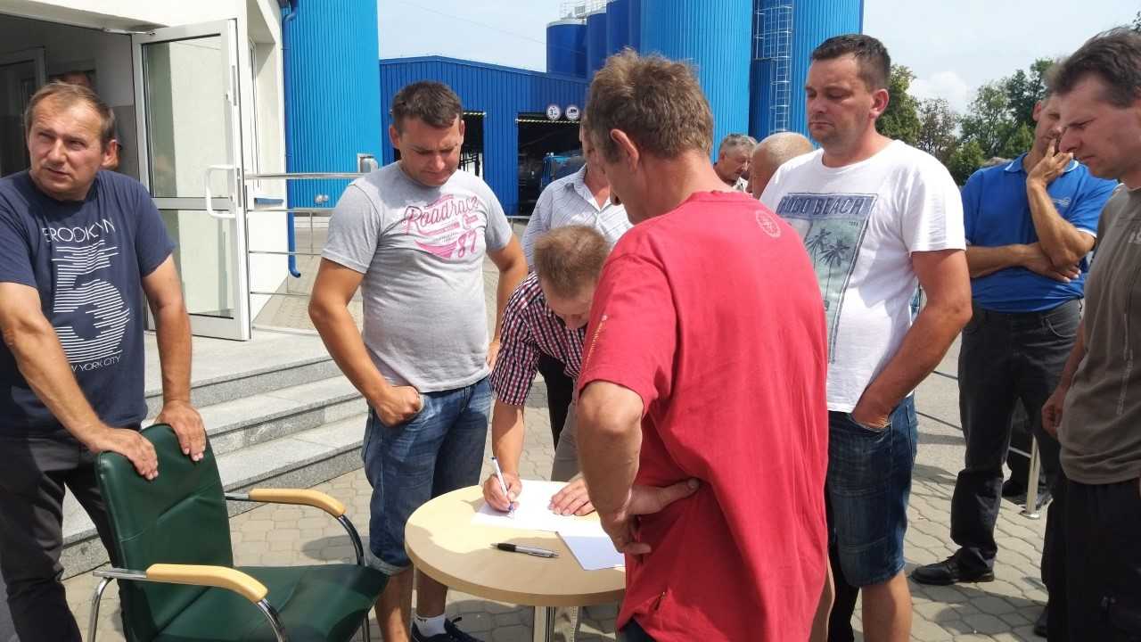 "Rozlane mleko" - reportaż Renaty Redy