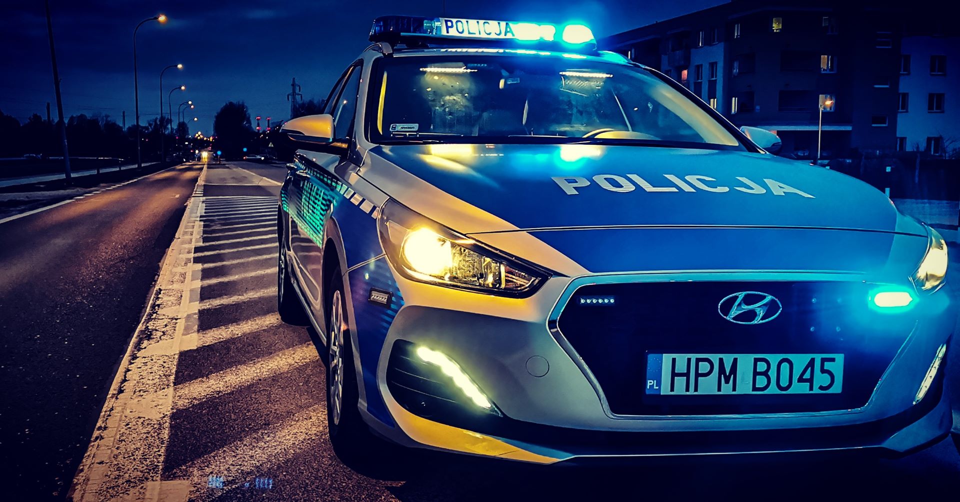 Kolejni "kurierzy" nielegalnych migrantów zatrzymani przez policję