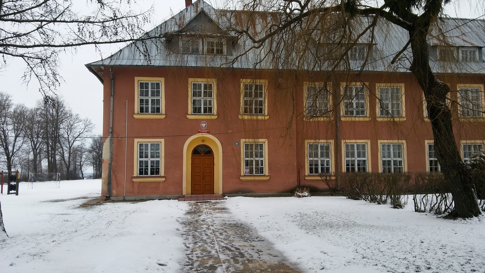 Kurator oświaty nie godzi się na przekształcenie lub likwidację 5 podlaskich placówek oświatowych