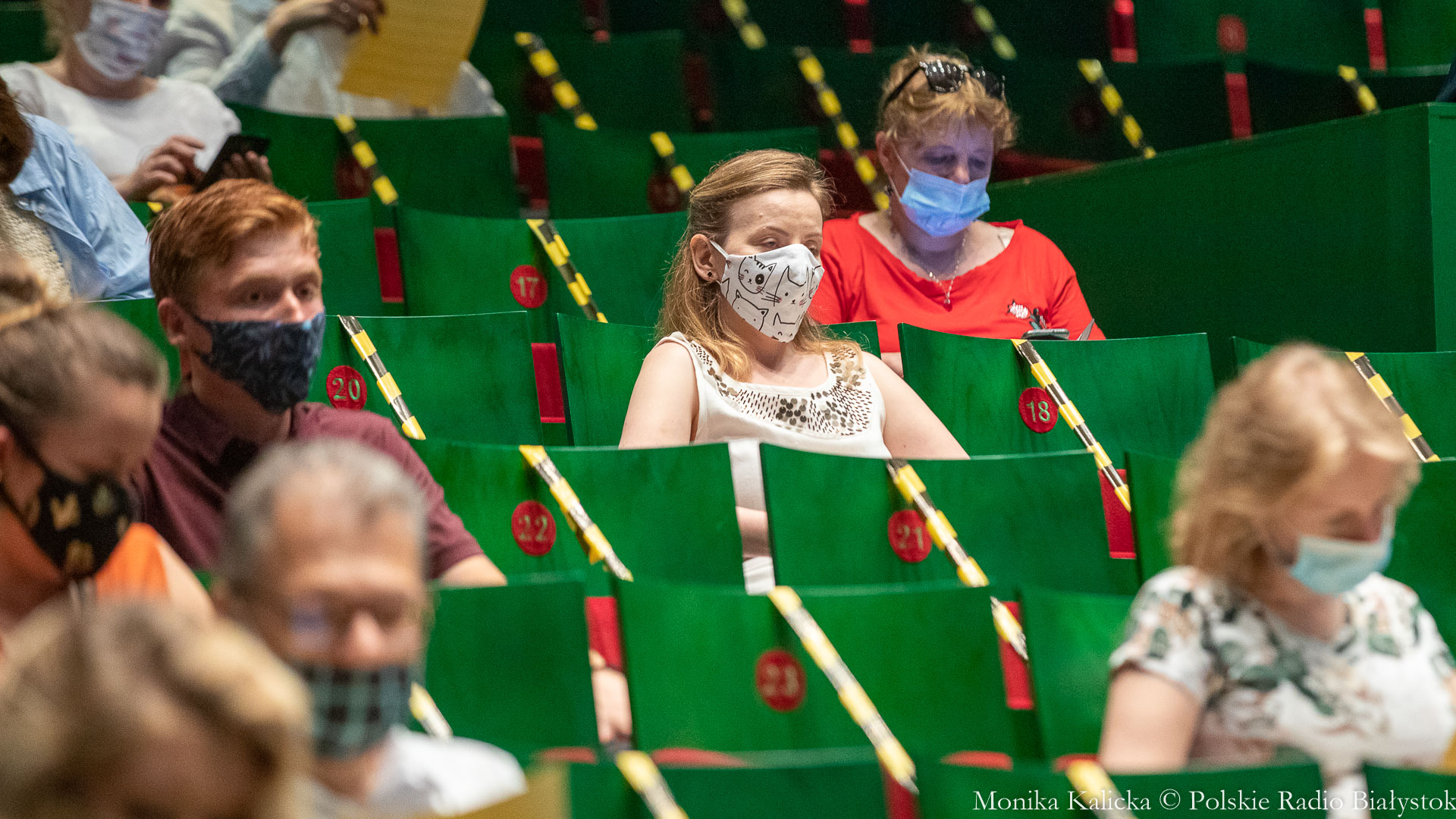 Rząd znosi kolejne obostrzenia w związku z pandemią