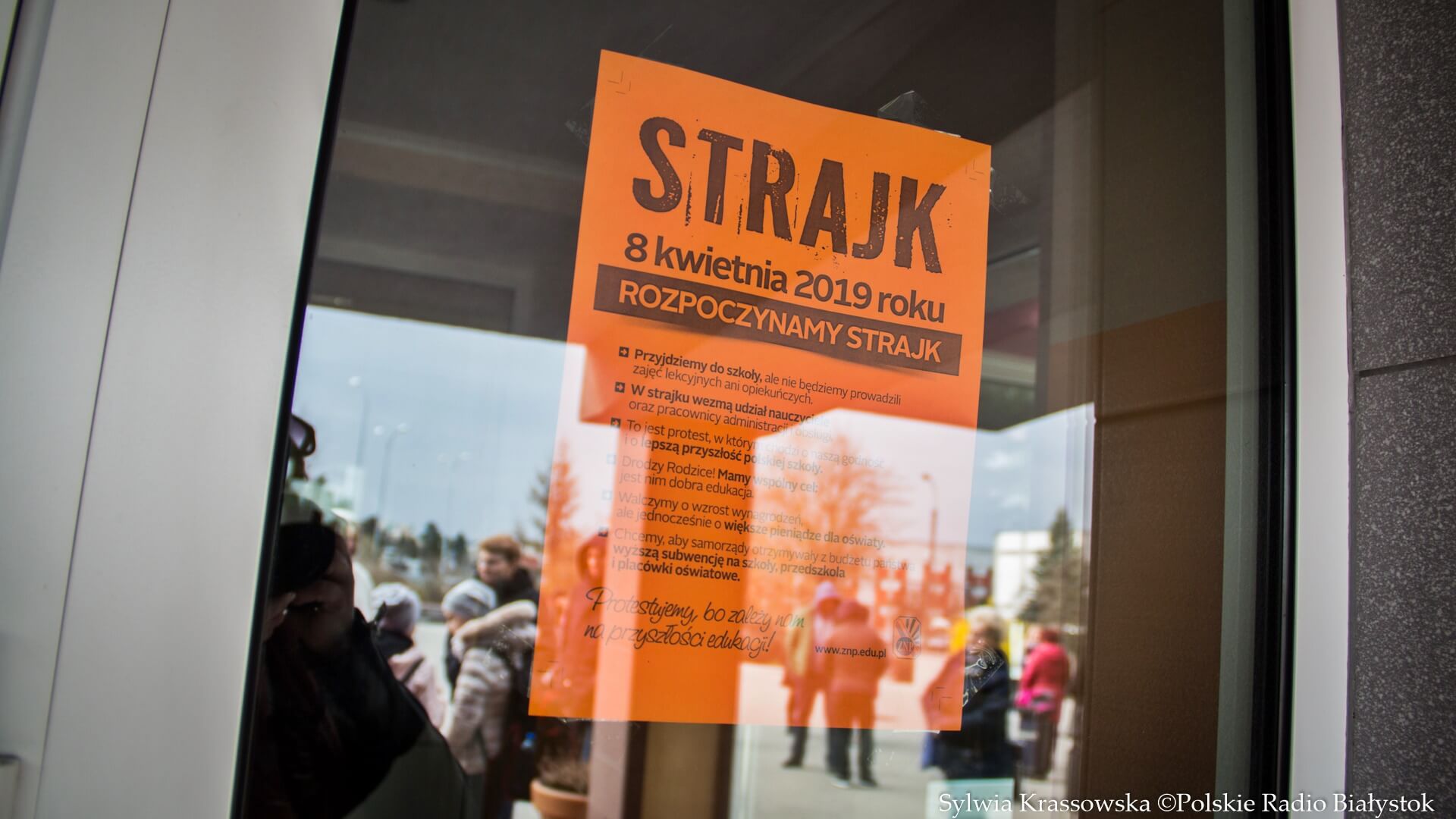 ZNP: liczba strajkujących nauczycieli w Podlaskiem utrzymuje się