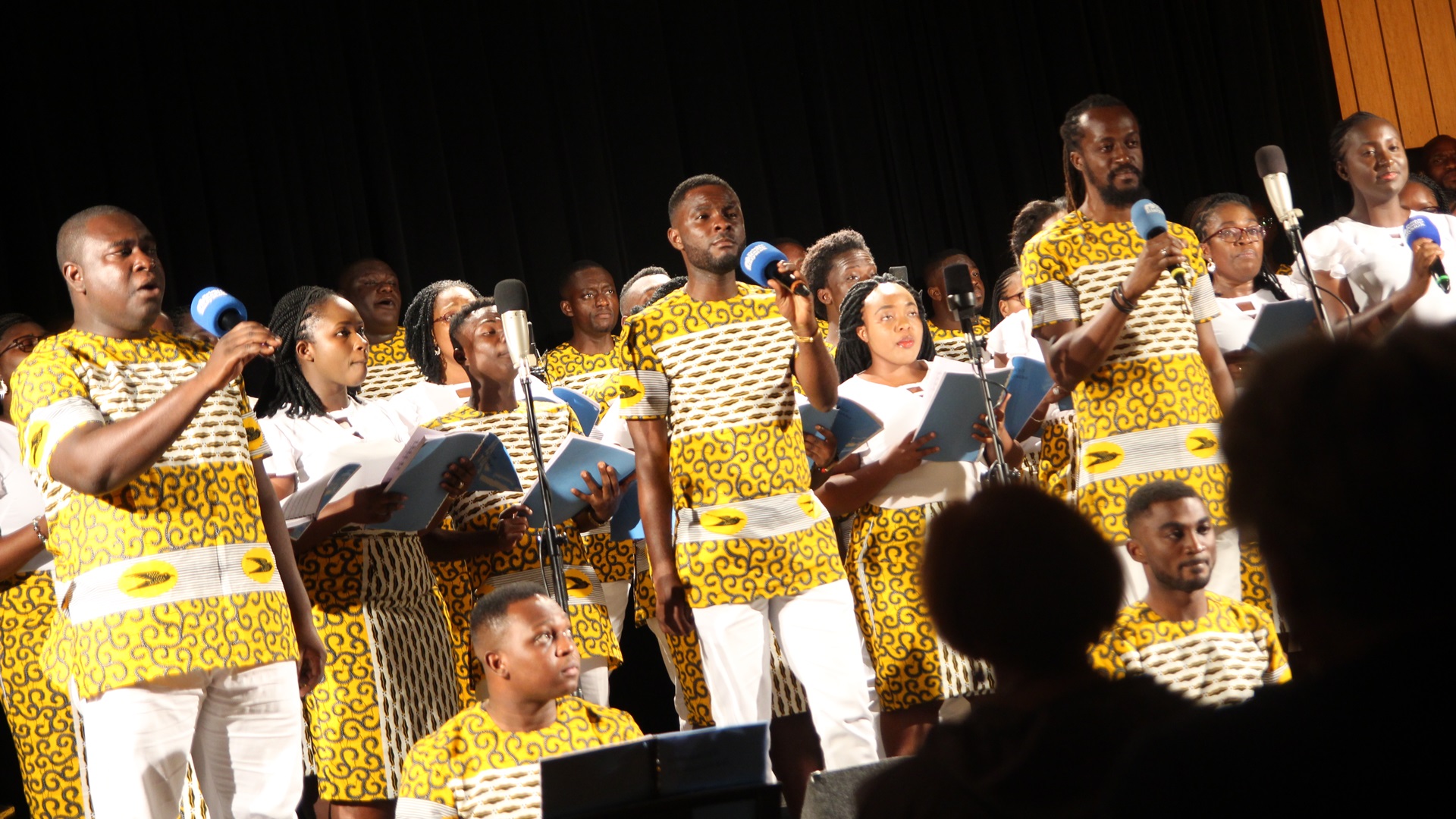 Koncert live - chór Harmonious