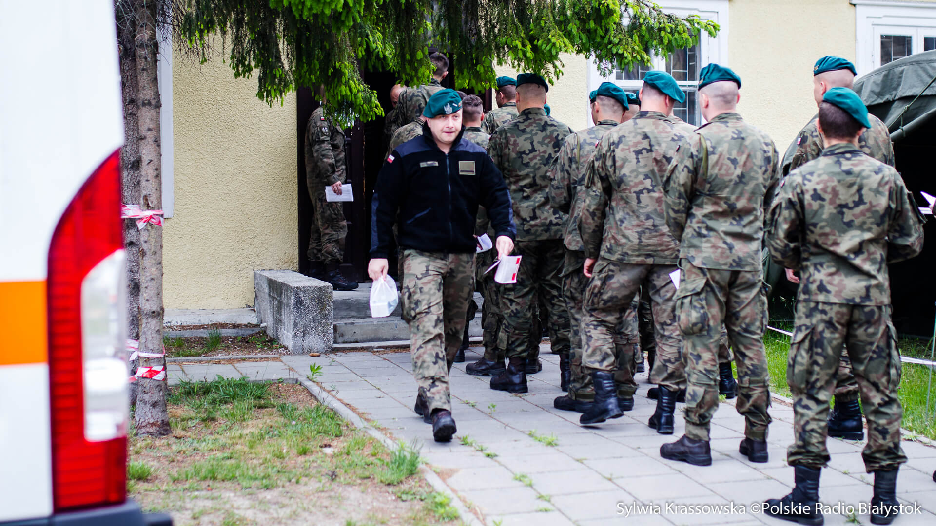 Żołnierze będą pobierali próbki do badań na obecność koronawirusa we wszystkich punktach w Polsce