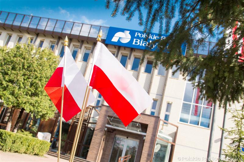 Białystok:  Tysiąc flag na Dzień Flagi RP