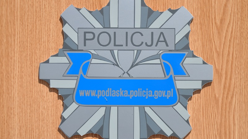 Policjant po służbie pomógł ofiarom wypadku koło Łomży