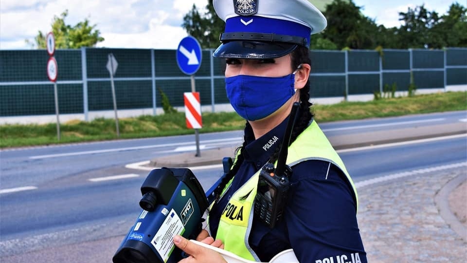 Suwalscy policjanci zatrzymali prawo jazdy 53-letniemu piratowi drogowemu