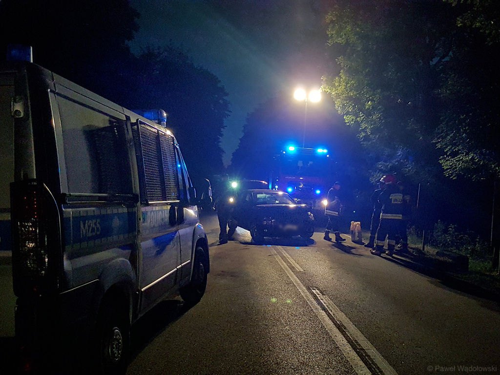 Mężczyzna, który potrącił policjantów - trafi jednak do aresztu