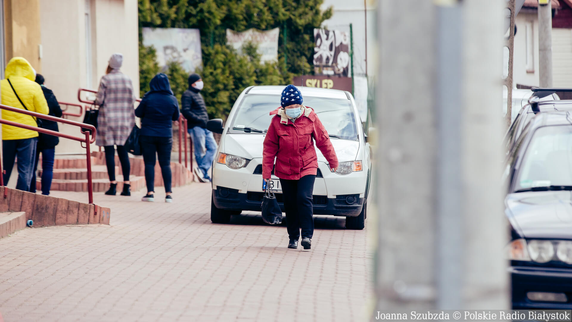 Szumowski: koronawirusa nie likwiduje wysoka temperatura, a dystans