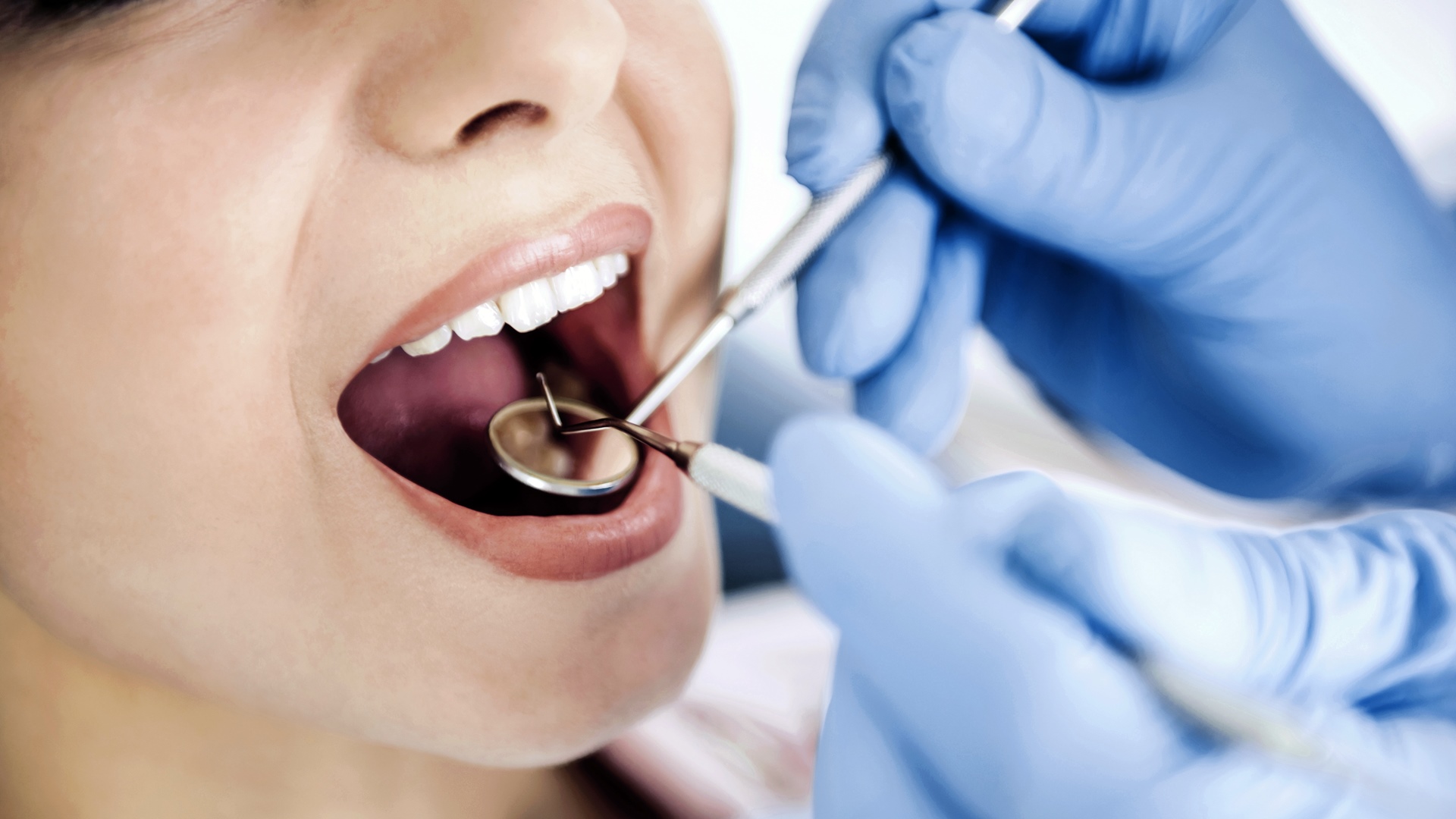 Pomoc dentystyczna dla osób chorych i z podejrzeniem zakażenia koronawirusem w Podlaskiem