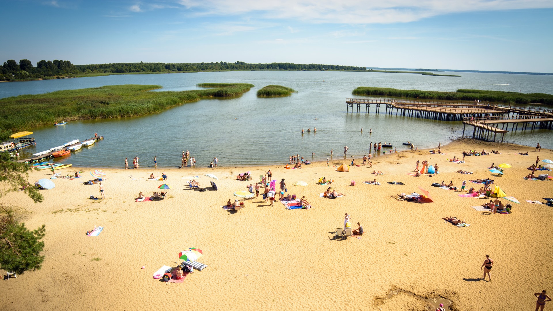 Tłumy na plażach - Włosi nie zachowują środków ostrożności?