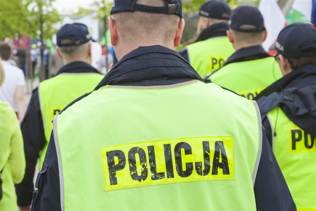 Kilkanaście wolnych etatów w policji