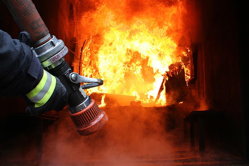 Umorzono postępowanie ws. podpalenia drewna na posesji burmistrz Sokółki