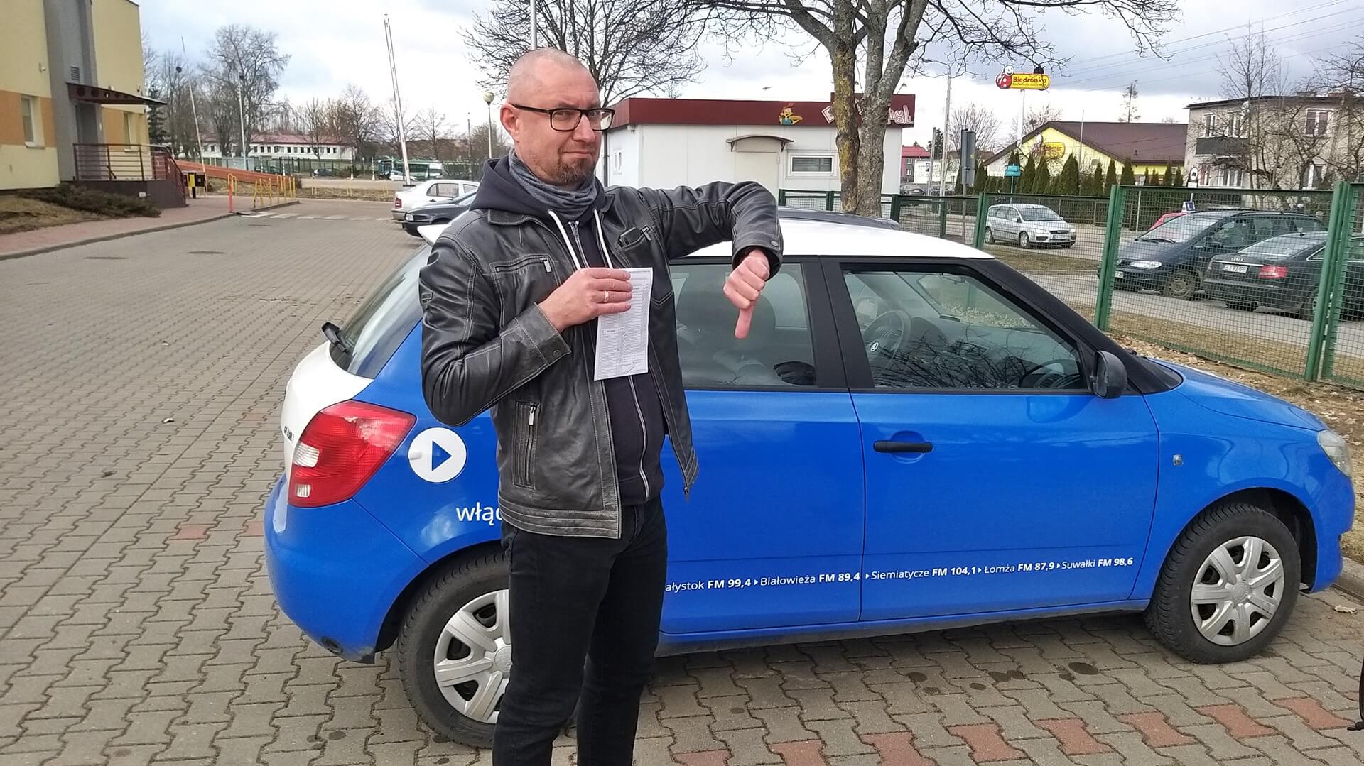 Jak przygotować się do egzaminu na prawo jazdy? Sprawdzają Andrzej Ryczkowski i Kamil Kalicki