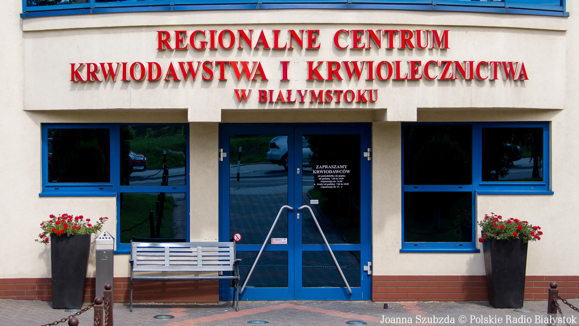 Coraz więcej osób, które przeszły COVID-19 oddaje osocze