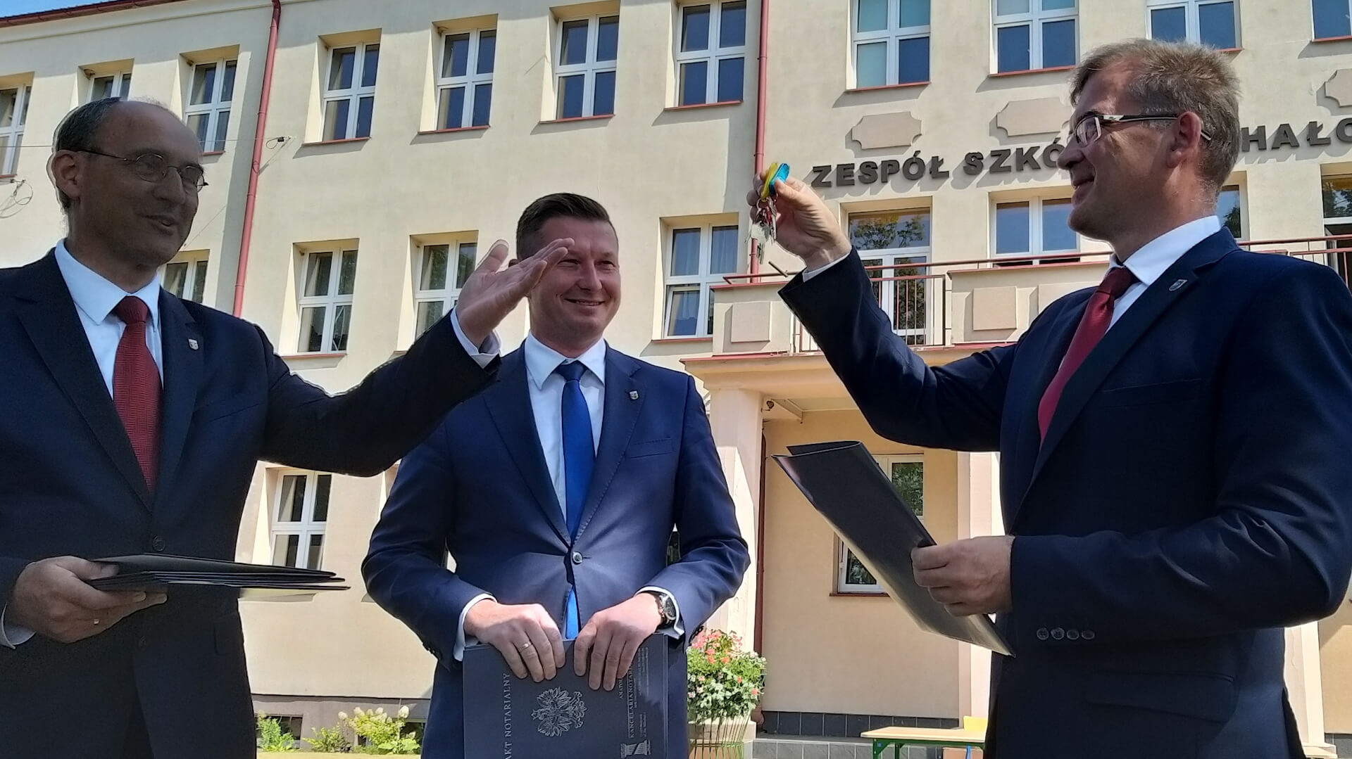 Gmina przejmuje zespół szkół w Michałowie