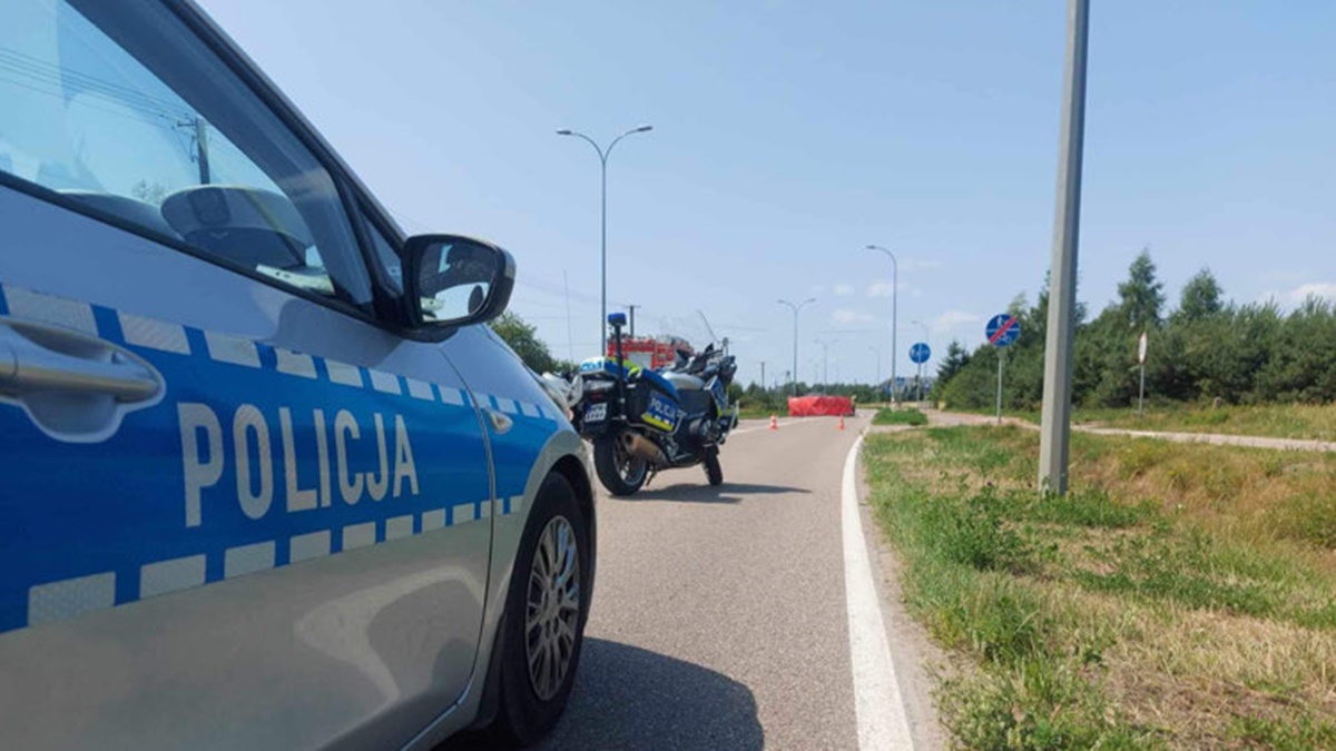 Krajowa 8 zablokowana. Zderzyły się trzy samochody