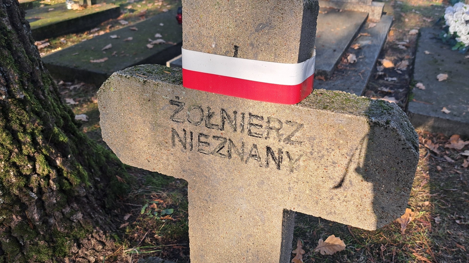 Pięć miejsc pamięci z Podlaskiego w programie "Groby i cmentarze wojenne w kraju"