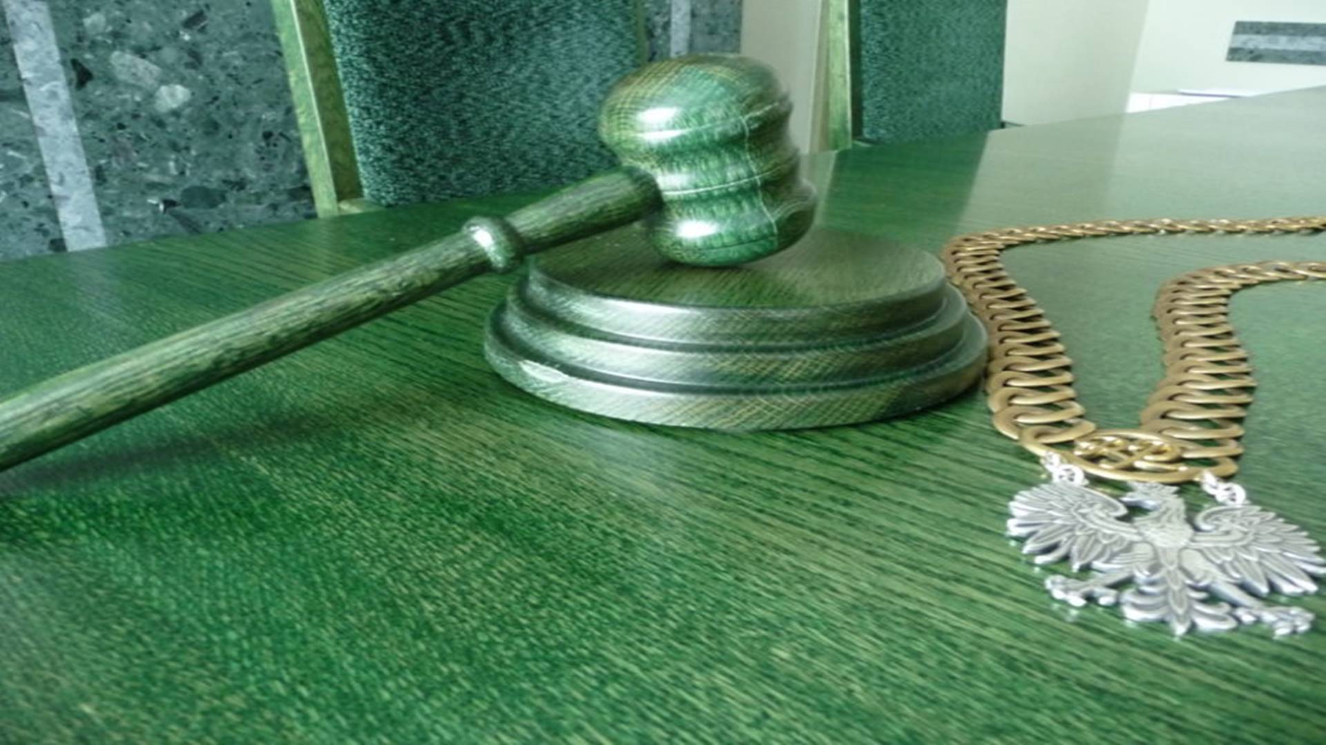 Wyrok na "odbieraka": dwa lata i zapłata dla oszukanych seniorek