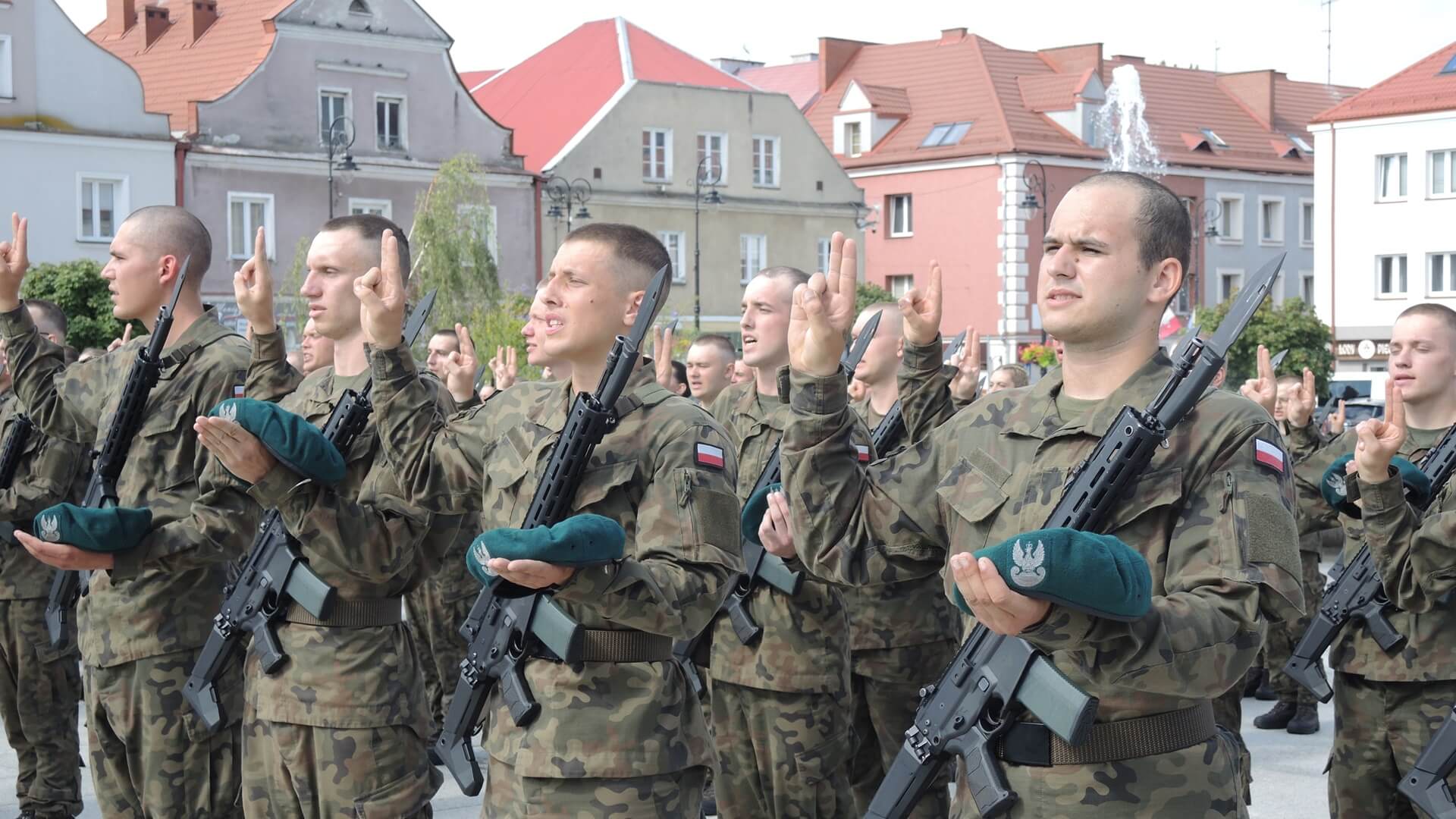 Przysięga w Łomży - efekt "Wakacji z wojskiem"