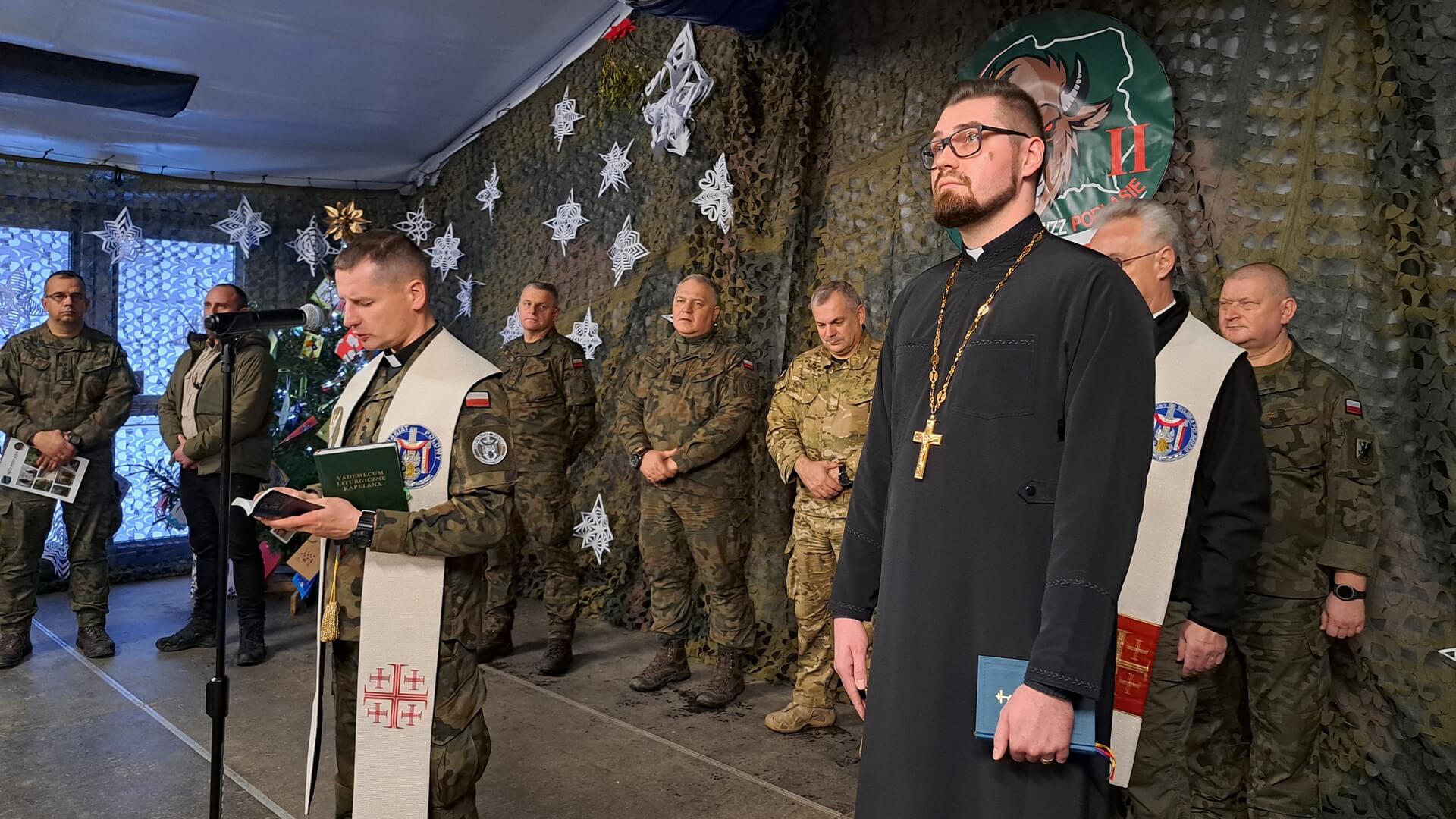 Wigilijne spotkanie żołnierzy na poligonie w Zielonej koło Białegostoku