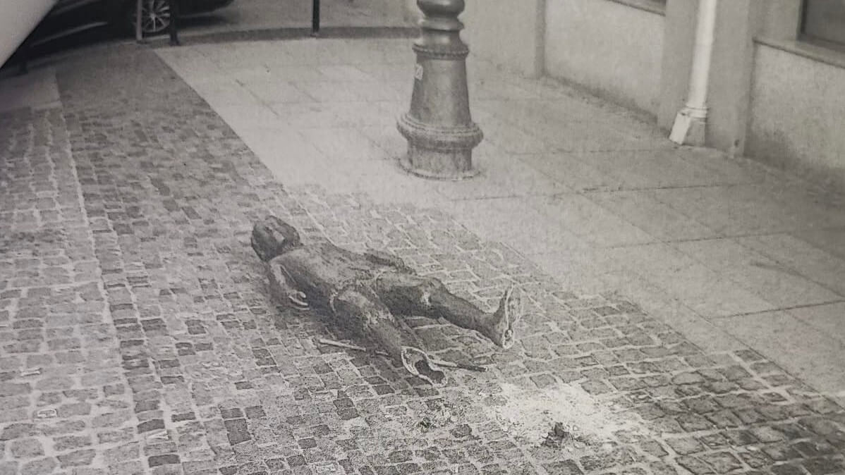 Zdewastowano pomnik młodego Zamenhofa - twórcy języka esperanto