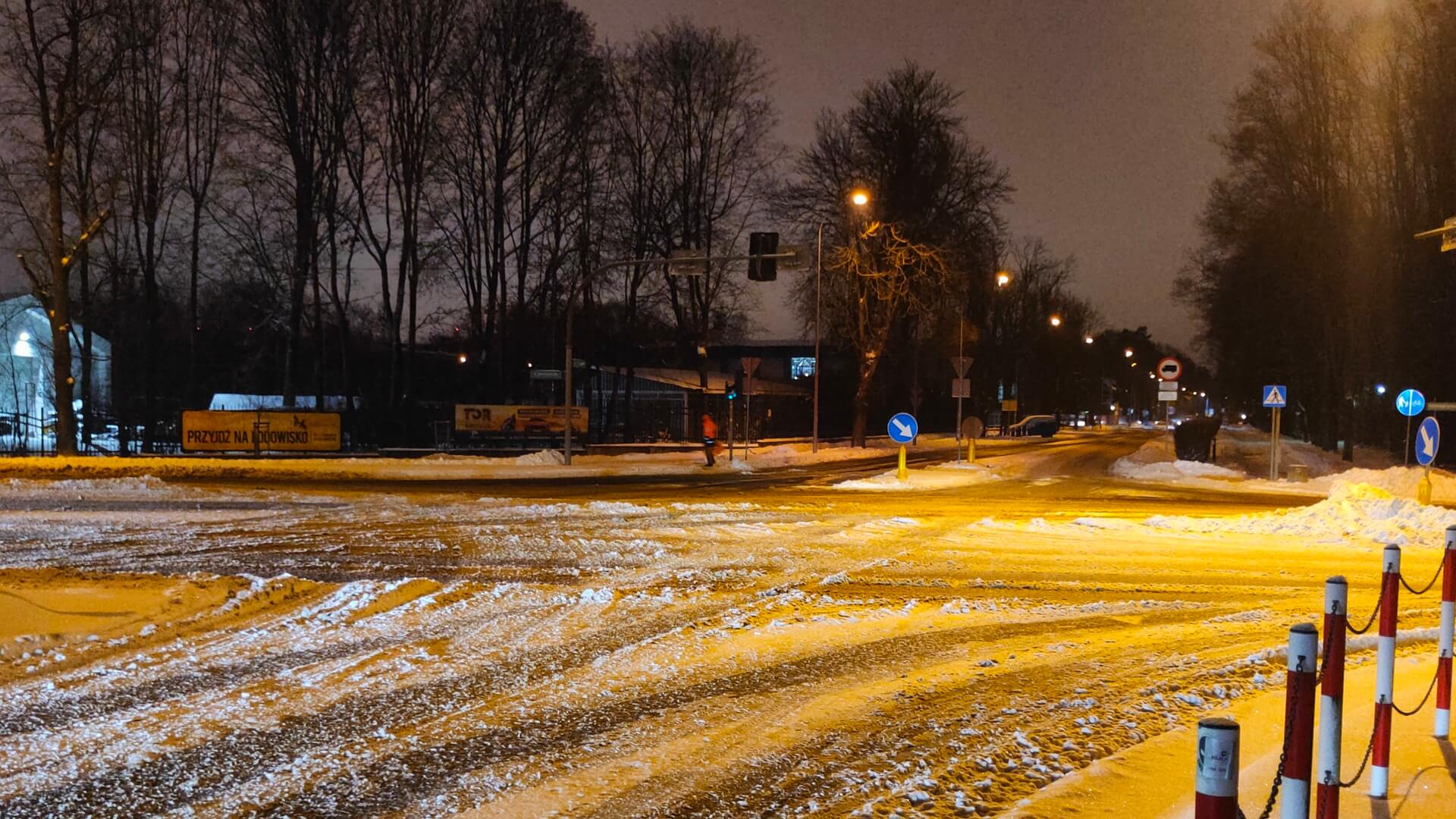 Ostrzeżenie przed oblodzeniem po opadach śniegu i deszczu ze śniegiem