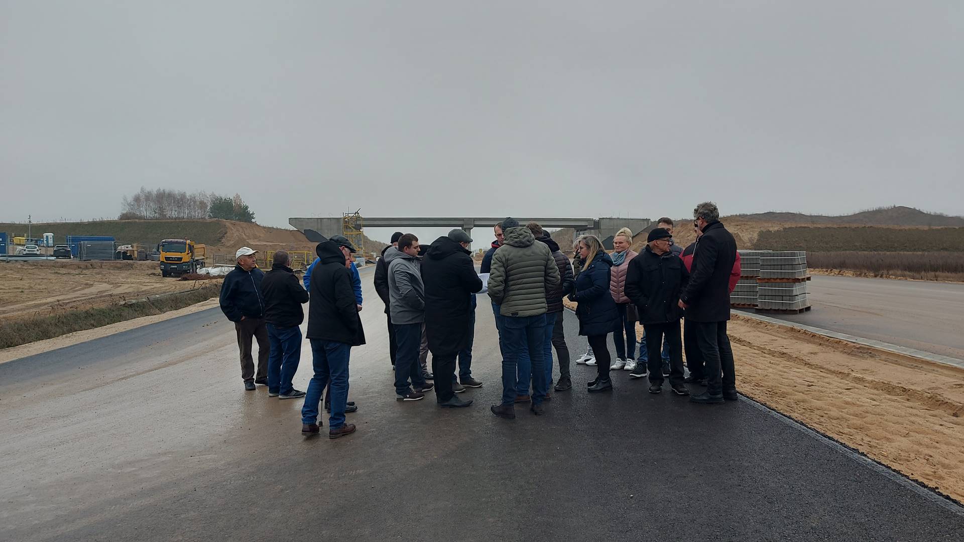 Mieszkańcy gminy Dobrzyniewo Duże protestują przeciwko niskiej wycenie gruntów pod budowę drogi S19