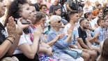 Narodowe Czytanie w amfiteatrze Opery i Filharmonii Podlaskiej, 7.09.2024, Źródło: podlaskie.eu/fot. Mateusz Duchnowski