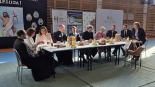 Wielkanocne śniadanie dla samotnych, ubogich i bezdomnych w Zespole Szkół Katolickich w Białymstoku, 20.04.2025, fot. Grzegorz Pilat