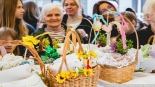Ekumeniczne święcenie pokarmów w centrum Białegostoku, 19.04.2025, fot. Joanna Szubzda