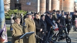 Obchody rocznicy katastrofy smoleńskiej, Zbrodni Katyńskiej i masowej deportacji na Sybir w Łomży, 10.04.2025, fot. Adam Dąbrowski