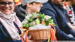 Święcenie pokarmów na Stadionie Miejskim w Białymstoku, 19.04.2025, fot. Joanna Szubzda