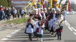 Korowód z wielkanocnymi palmami przeszedł przez Zbójną, 13.04.2025, fot. Paweł Wądołowski